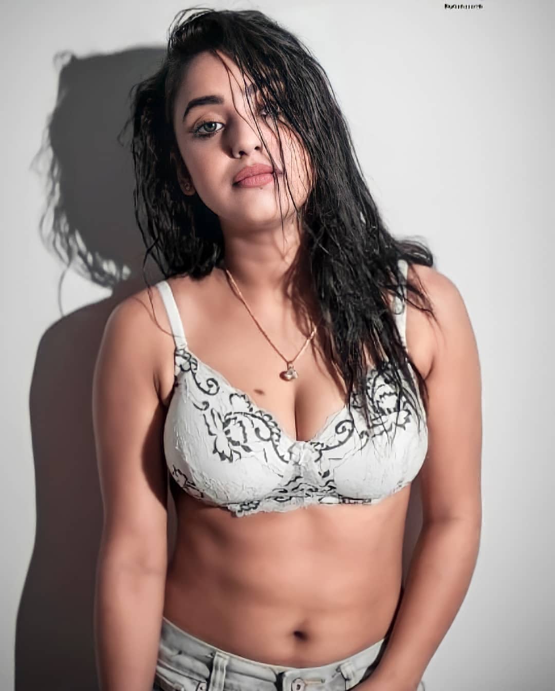 https://kalyugkilaila.com/storage/adImages/2025-06-11-684951054bbdc.jpg}}